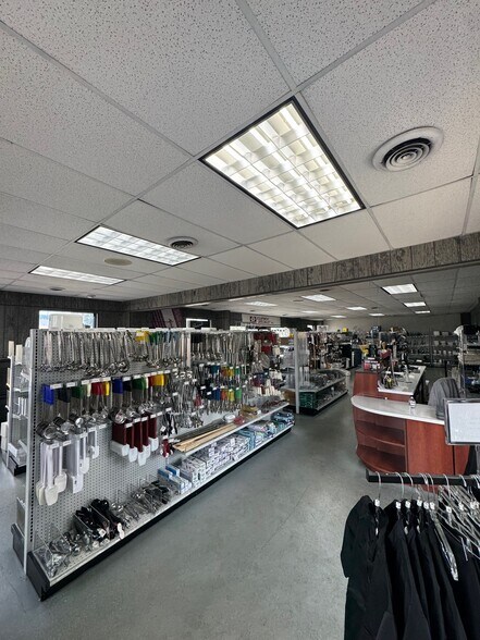 2533 Russellville Rd, Bowling Green, KY à louer - Photo de l’immeuble – Image 3 sur 4