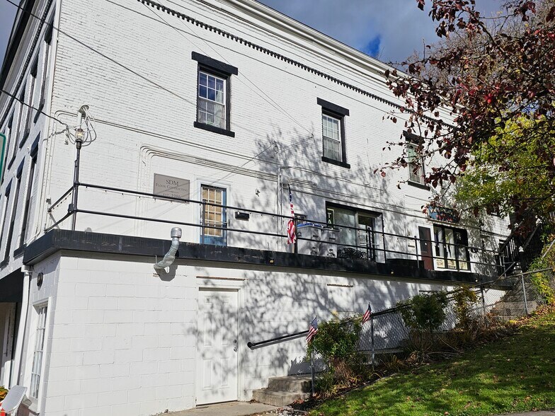 100-104 Brooklea Dr, Fayetteville, NY à vendre - Photo de l’immeuble – Image 3 sur 5