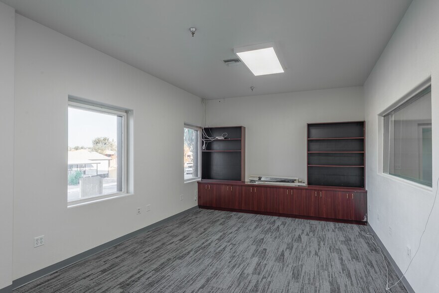 5220 Steptoe St, Las Vegas, NV à vendre - Photo intérieure – Image 3 sur 18