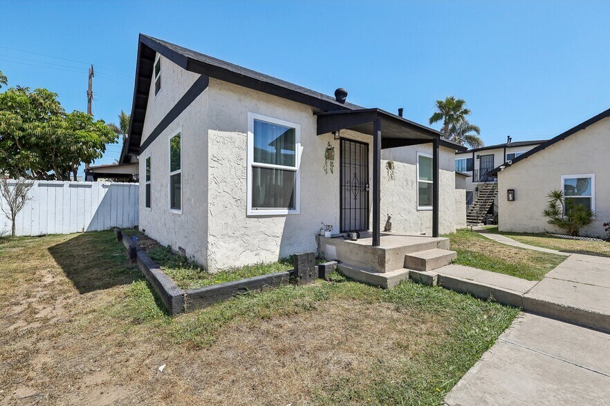 617-625 A Ave, National City, CA à vendre - Photo de l’immeuble – Image 3 sur 7