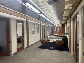 303 Sacramento St, San Francisco, CA à louer Photo intérieure– Image 1 sur 5