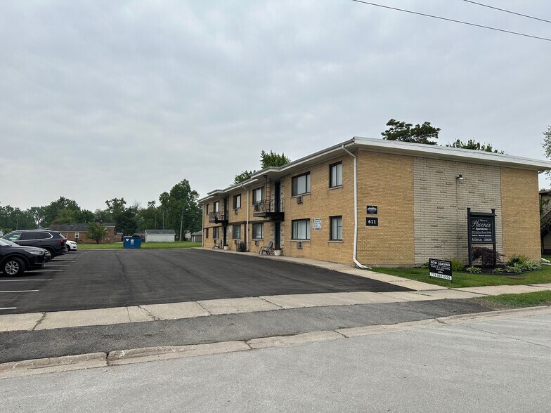 611 E 151st St, Phoenix, IL à vendre - Photo de l’immeuble – Image 3 sur 11
