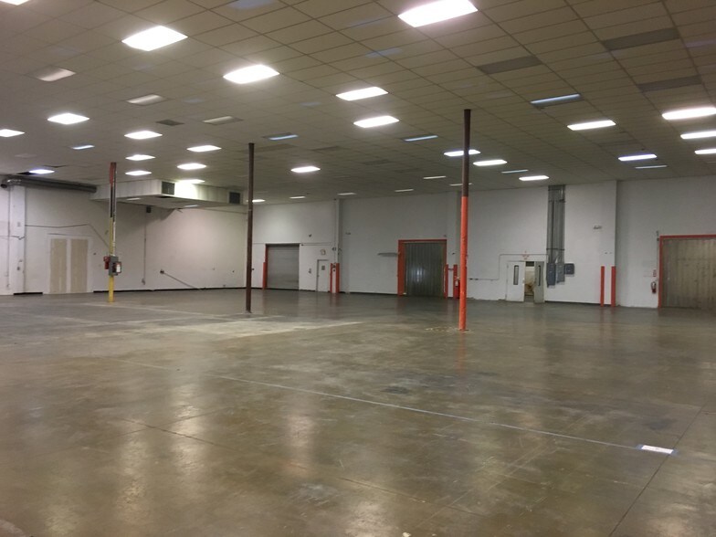 3010 22nd Ave S, Saint Petersburg, FL à vendre - Photo intérieure – Image 2 sur 11