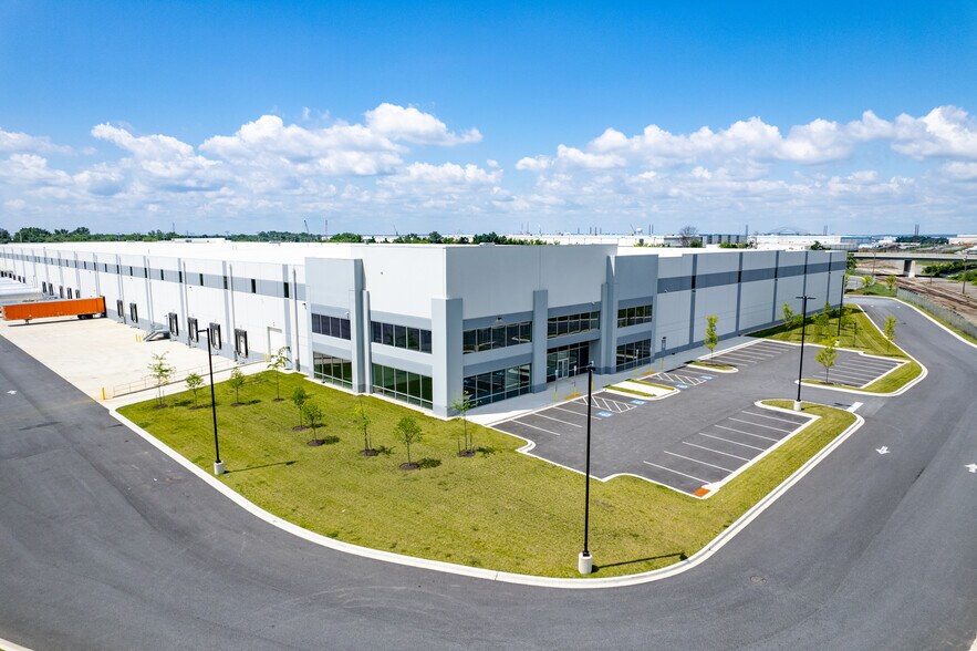 2100 Sparrows Point Rd, Baltimore, MD à louer - Photo de l’immeuble – Image 1 sur 6