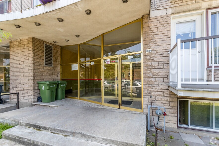 10300 Tsse Fleury, Montréal, QC à vendre - Photo de l’immeuble – Image 2 sur 4