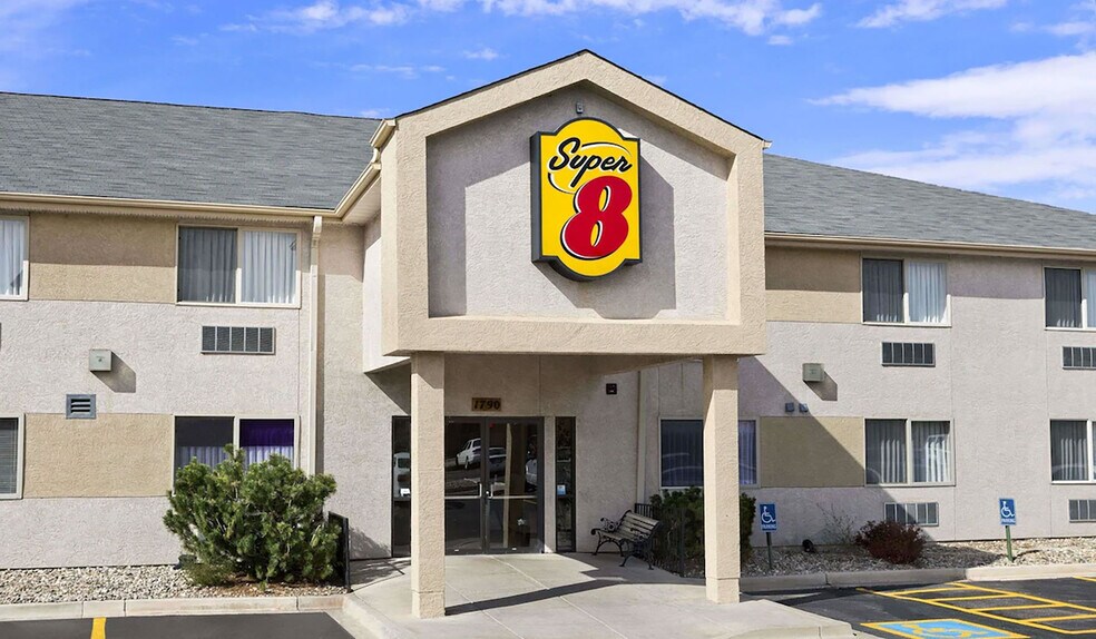 1790 Aeroplaza Dr, Colorado Springs, CO à vendre - Photo de l’immeuble – Image 3 sur 16