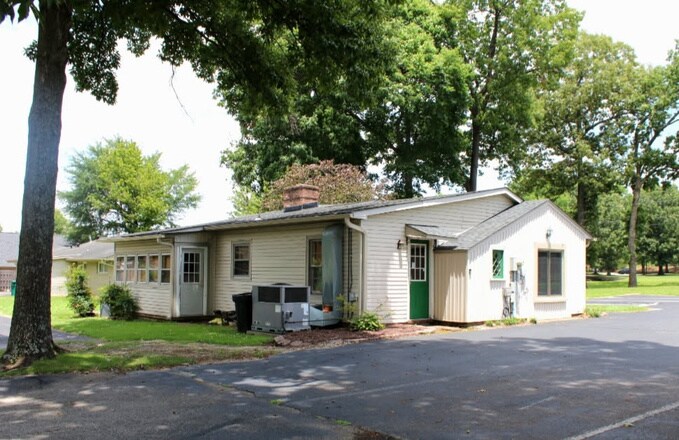 2797 N Highland Ave, Jackson, TN à louer - Photo de l’immeuble – Image 2 sur 5