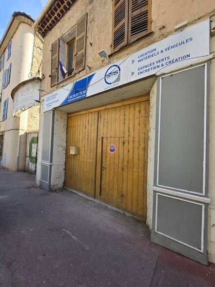 Industriel/Logistique dans Le Muy à vendre - Photo de l’immeuble – Image 2 sur 4