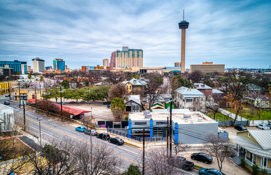 620 S Presa St, San Antonio, TX à louer - Photo de l’immeuble – Image 1 sur 29