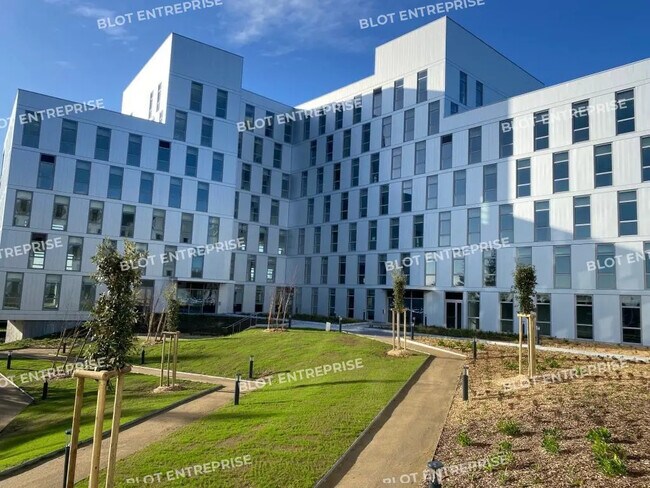 Plus de détails pour Bureau à louer