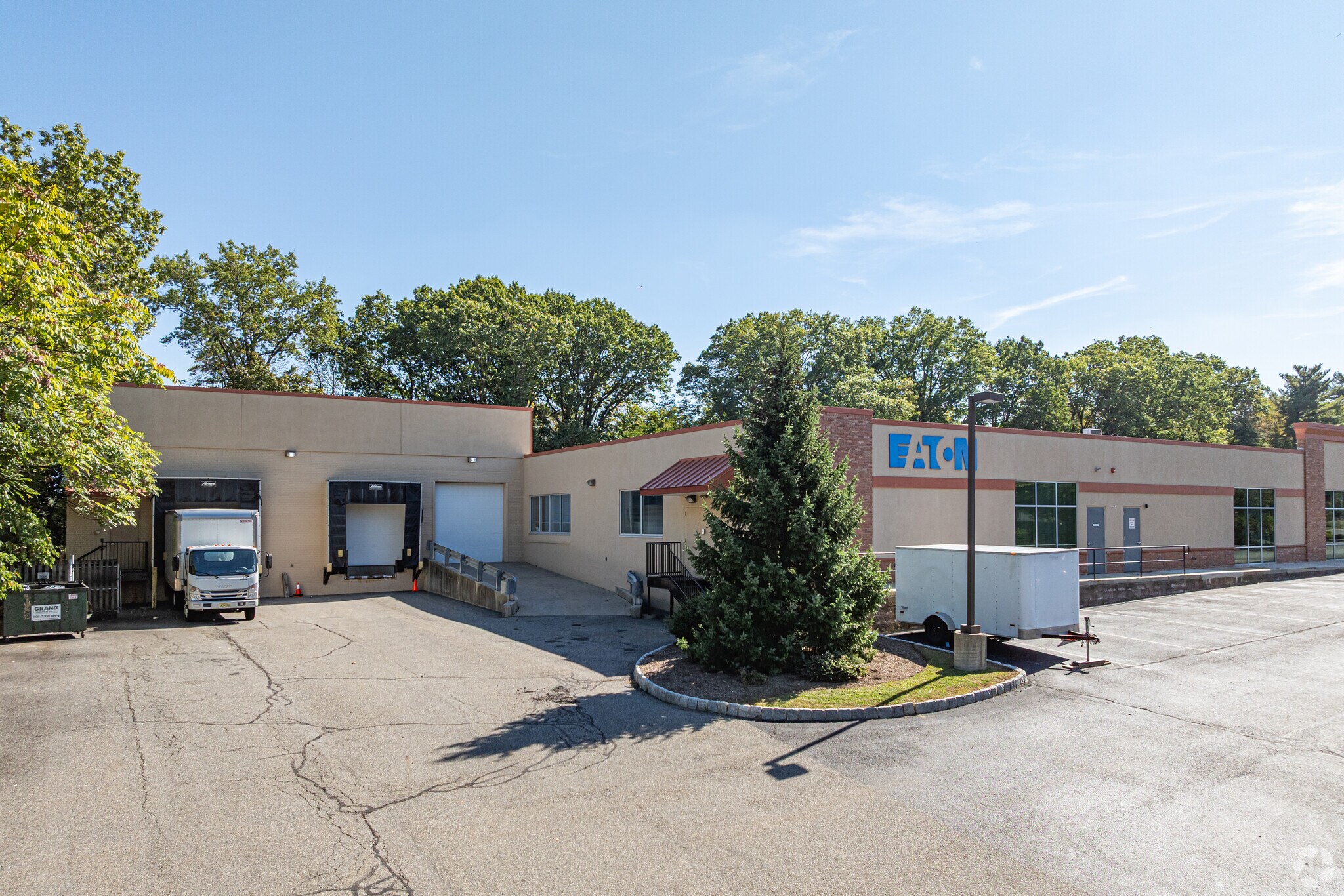 1115 Globe Ave, Mountainside, NJ à louer Photo principale– Image 1 sur 8