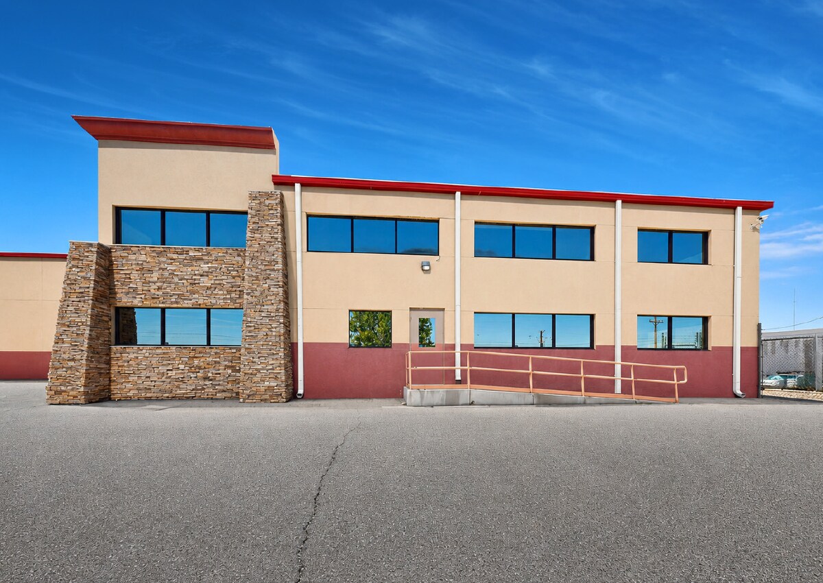 6901 Gruber Ave NE, Albuquerque, NM à vendre Photo de l’immeuble– Image 1 sur 17