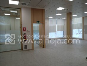Local commercial dans Logroño, La Rioja à louer Photo intérieure– Image 1 sur 4