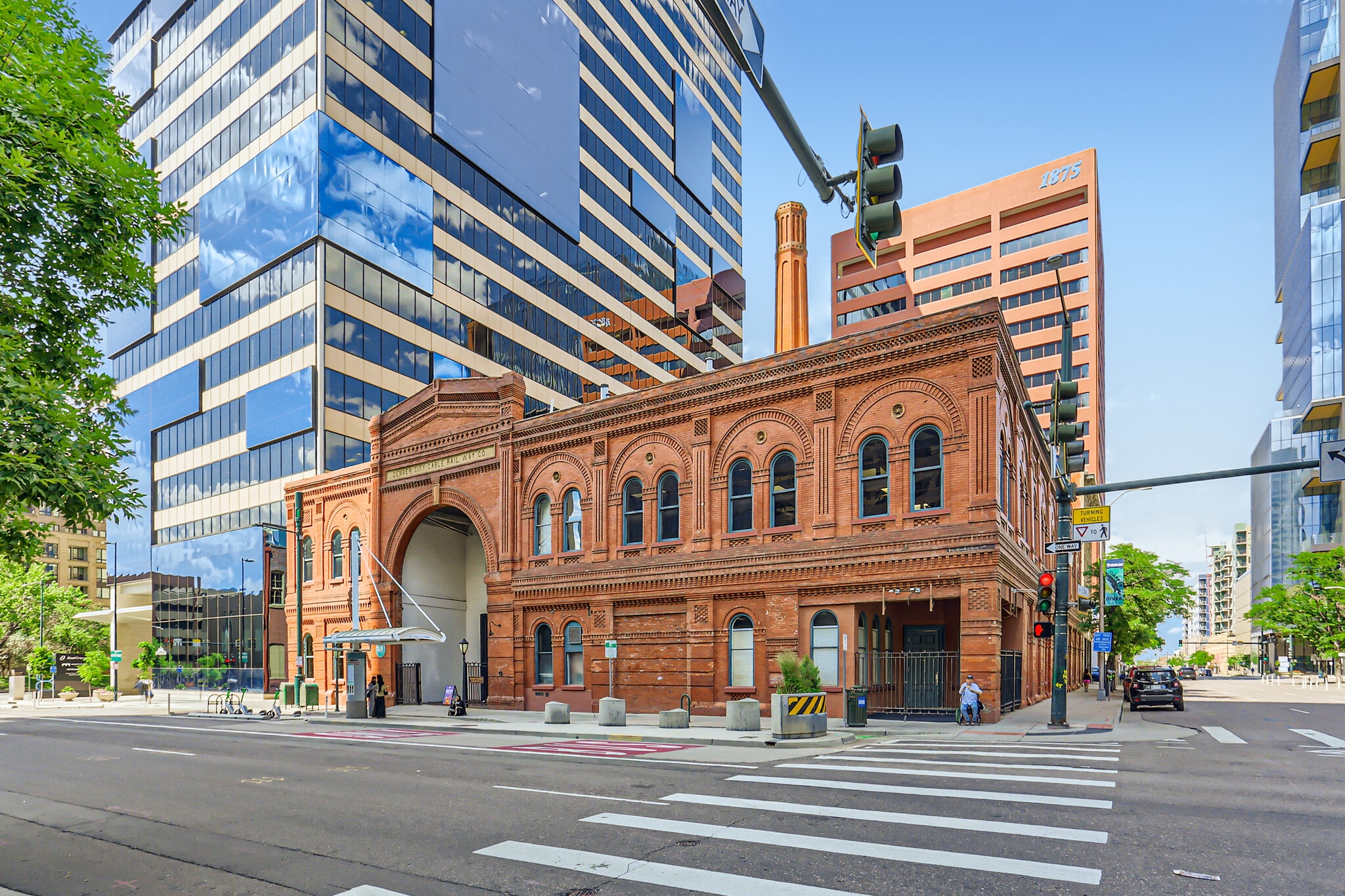1801 Lawrence St, Denver, CO à vendre Photo principale– Image 1 sur 9