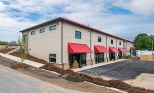 2712 Hendersonville Rd, Fletcher, NC à louer - Photo de l’immeuble – Image 3 sur 7