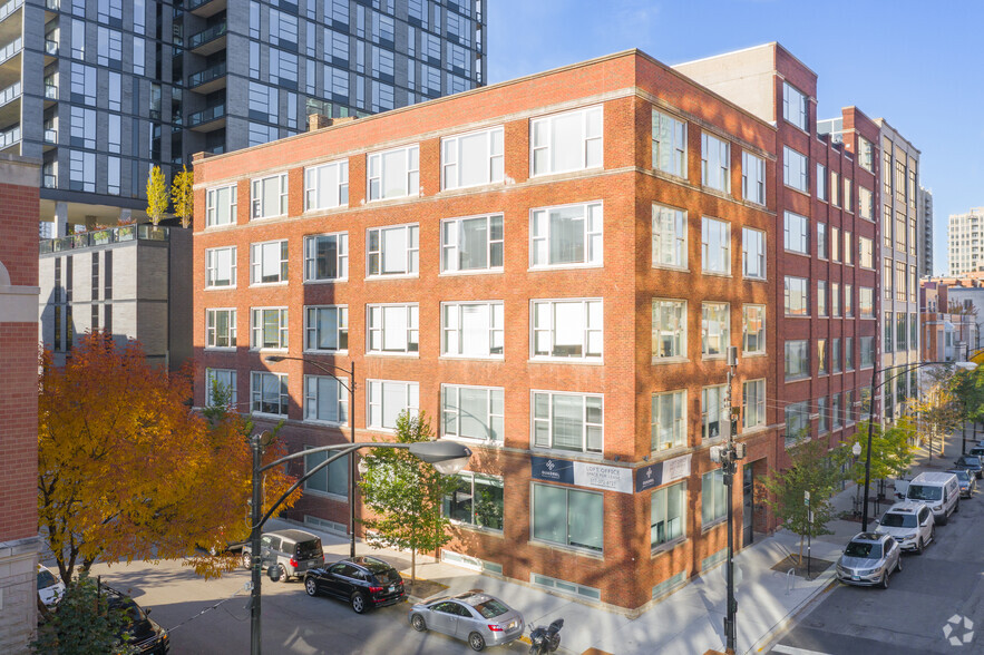 401 W Superior St, Chicago, IL à louer - Photo de l’immeuble – Image 2 sur 20