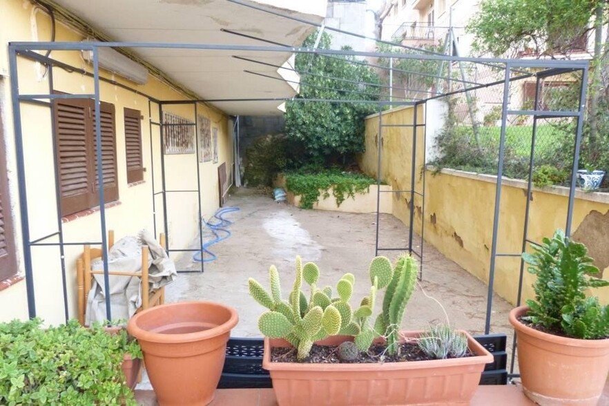 View Photo