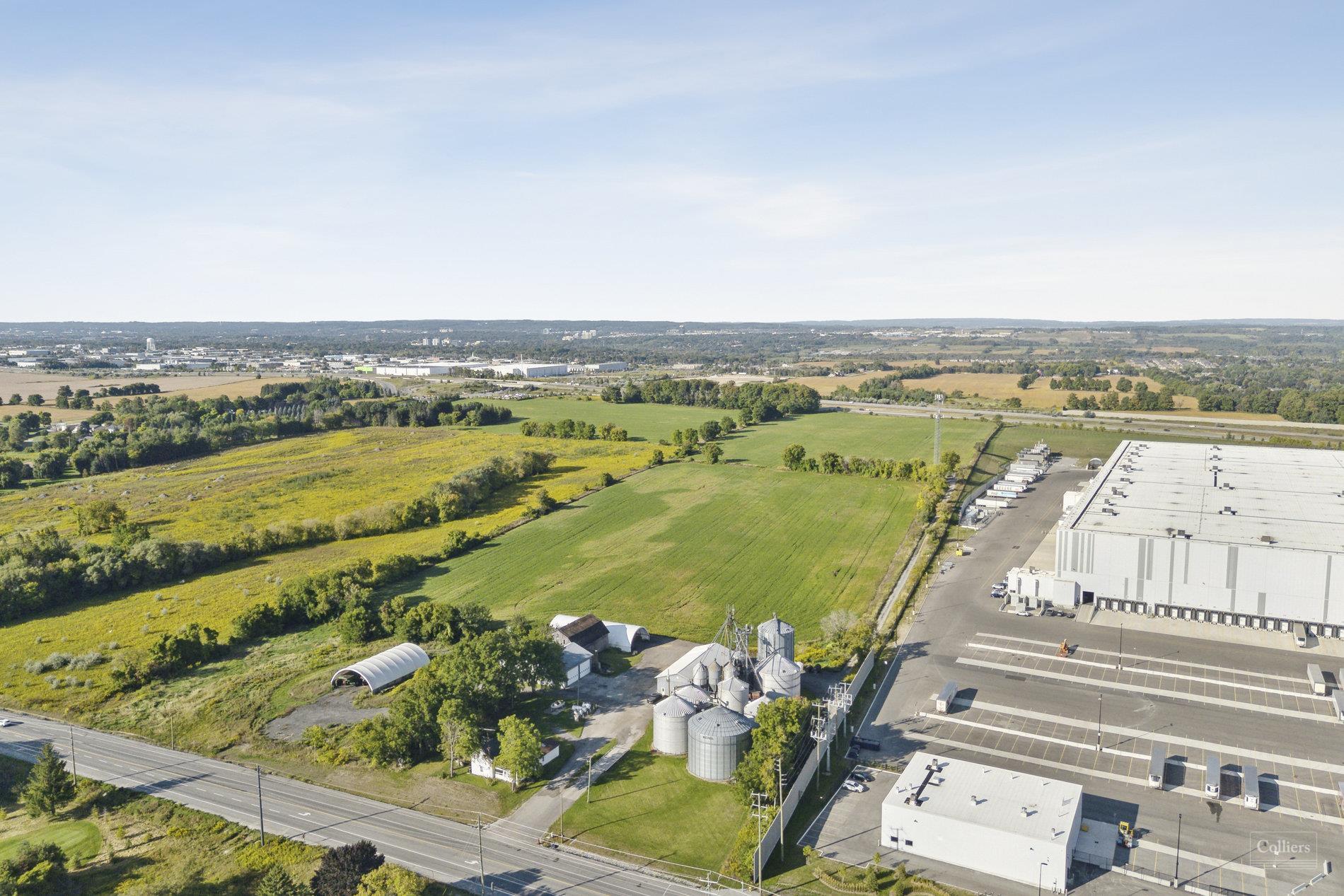 18442 Woodbine Av, Sharon, ON à vendre Photo principale– Image 1 sur 2