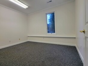 1210 SE Maynard Rd, Cary, NC à louer Photo intérieure– Image 2 sur 9