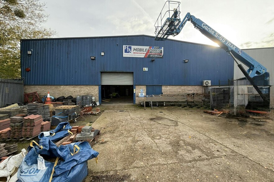 Tower Ln, Eastleigh à louer - Photo de l’immeuble – Image 3 sur 3