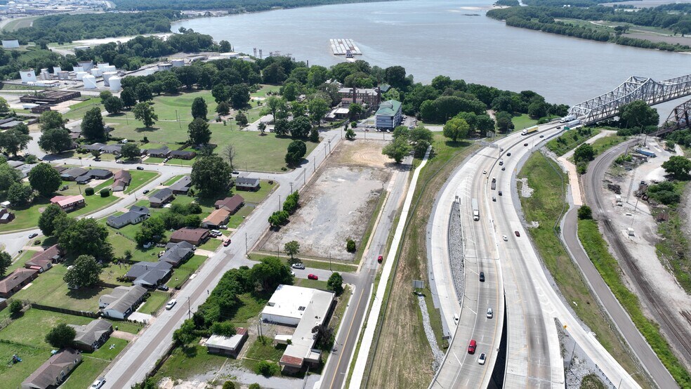241 W Illinois Ave, Memphis, TN à vendre - Photo de l’immeuble – Image 1 sur 1