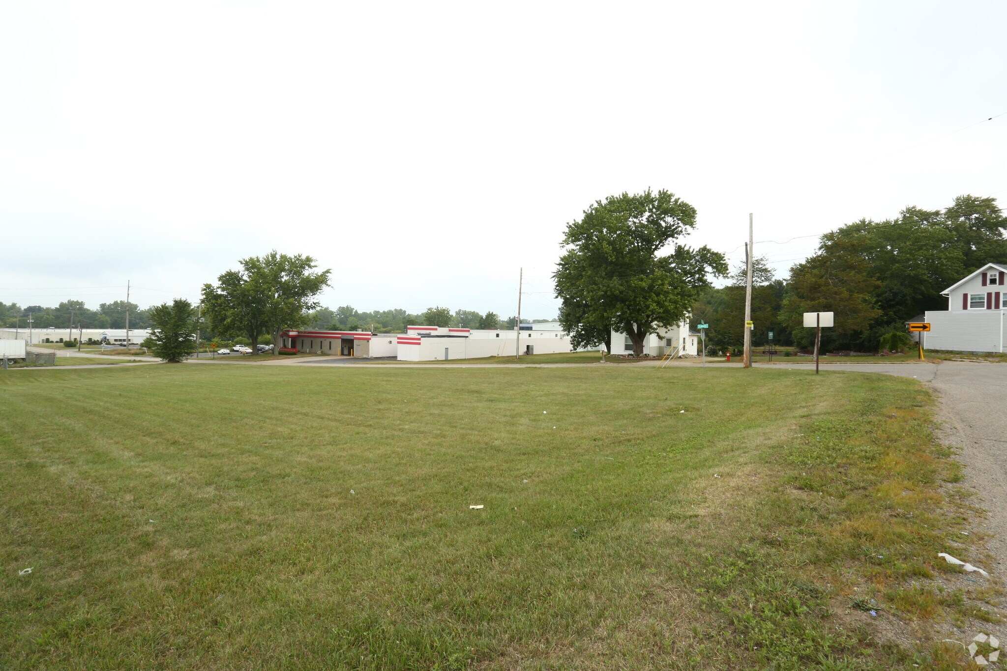 Losey Ave, Jackson, MI à vendre Photo principale– Image 1 sur 3