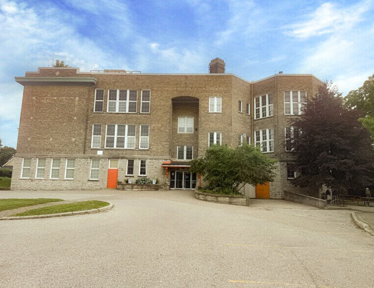 21 Wharncliffe Rd S, London, ON à louer - Photo de l’immeuble – Image 3 sur 5