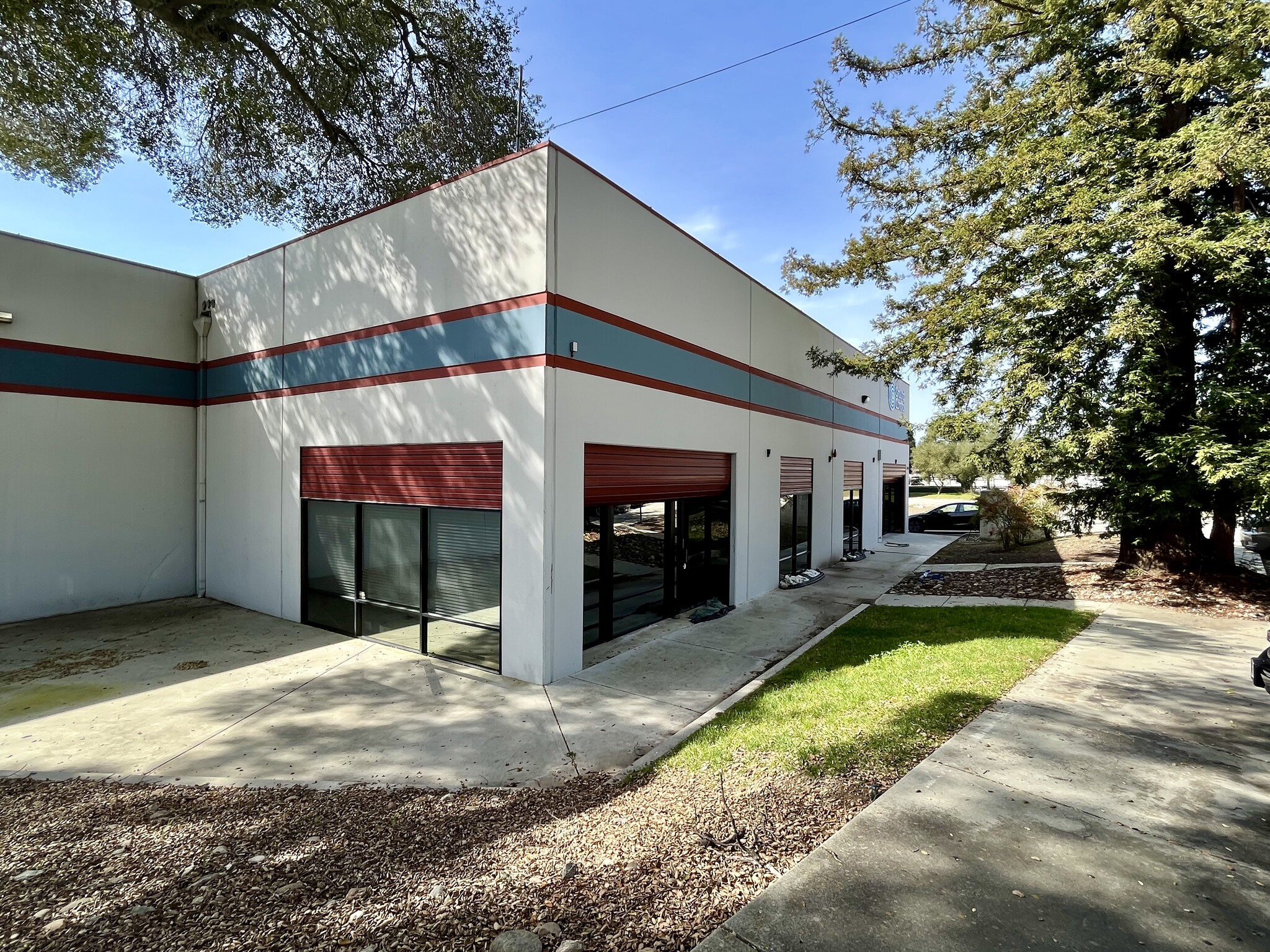 3100 El Camino Real, Atascadero, CA à louer Photo principale– Image 1 sur 47