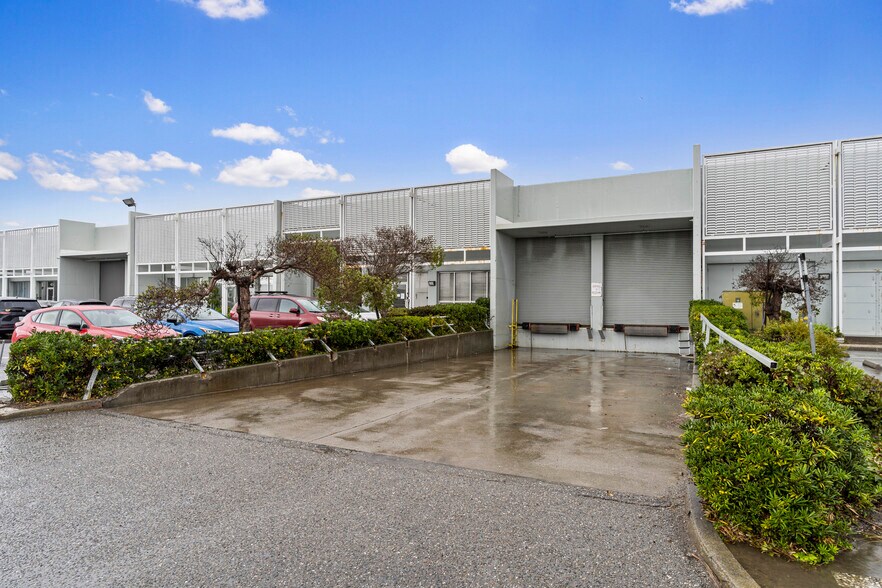 253 E Harris Ave, South San Francisco, CA à vendre - Photo de l’immeuble – Image 2 sur 27