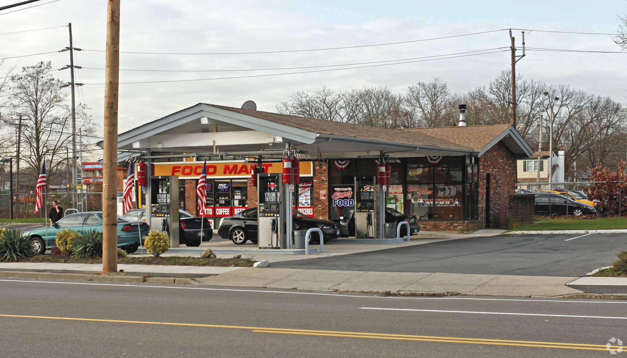 1310 5th Ave, Bay Shore, NY à louer Photo principale– Image 1 sur 3