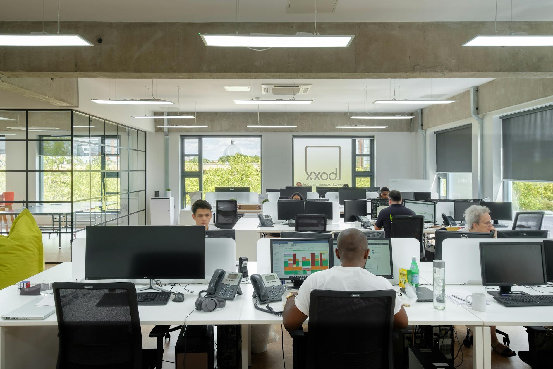 320 Witan Gate W, Milton Keynes à louer Photo intérieure– Image 1 sur 6