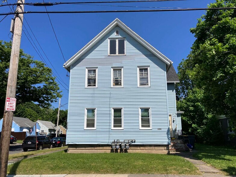 1594 N Goodman St, Rochester, NY à vendre - Photo principale – Image 1 sur 1
