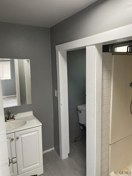 401 E California Ave, Bakersfield, CA à vendre - Photo intérieure – Image 3 sur 27