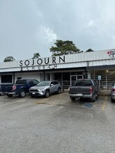 1649 N Gessner Dr, Houston, TX à louer Photo de l’immeuble– Image 1 sur 8