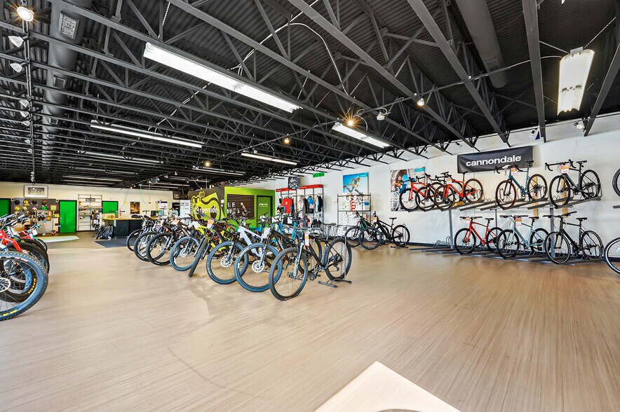 1 Ginty Blvd, Haverhill, MA à vendre - Photo de l’immeuble – Image 2 sur 7