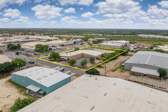 Plus de détails pour 11 Finegan Rd, Del Rio, TX - Industriel/Logistique à vendre