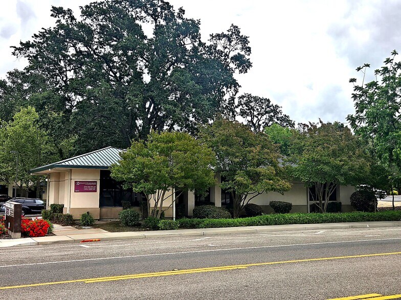 7605 Morro Rd, Atascadero, CA à vendre - Photo de l’immeuble – Image 2 sur 9