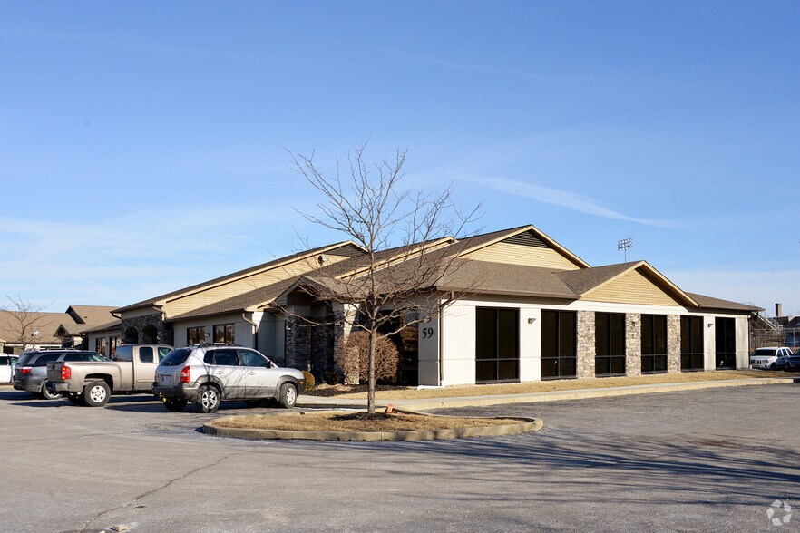 59 Cavalier Blvd, Florence, KY à louer - Photo principale – Image 1 sur 4