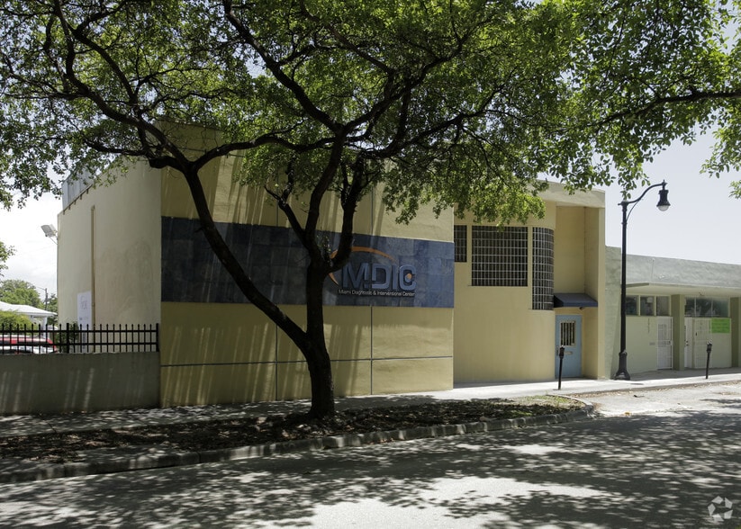 2971-2975 Coral Way, Coral Gables, FL à vendre - Photo de l’immeuble – Image 3 sur 27