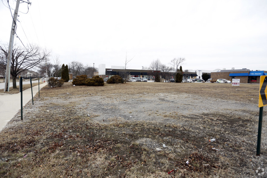 6600 Barrington Rd, Hanover Park, IL à vendre - Photo de l’immeuble – Image 2 sur 2