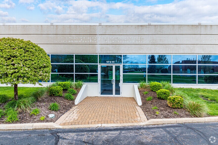 1551 Bond St, Naperville, IL à vendre - Photo de l’immeuble – Image 3 sur 5