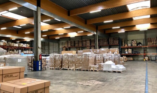 Plus de détails pour Industriel/Logistique à louer