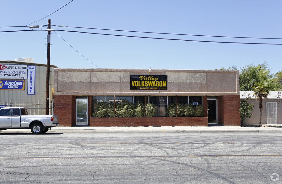 38525 6th St E, Palmdale, CA à vendre - Photo de l’immeuble – Image 3 sur 4