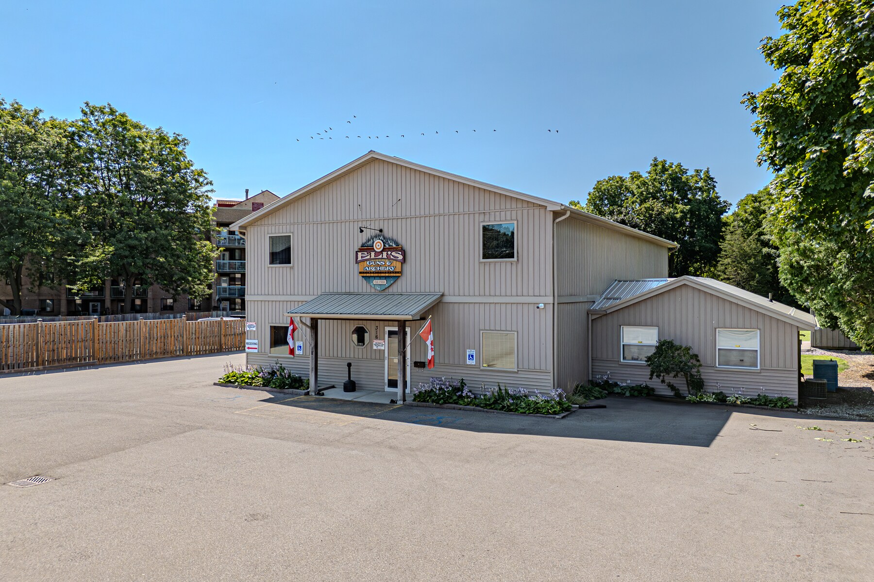 316 Queensway W, Simcoe, ON à vendre Photo principale– Image 1 sur 16