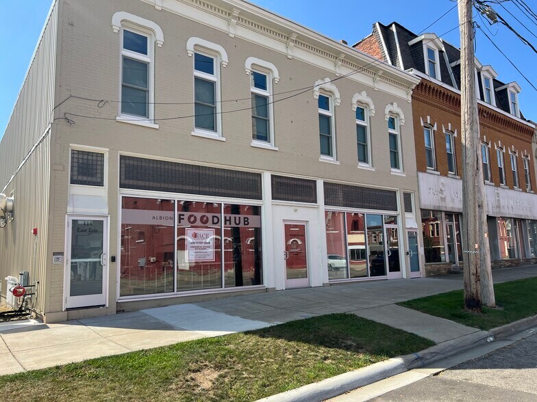 112 E Erie St, Albion, MI à louer - Photo de l’immeuble – Image 1 sur 12