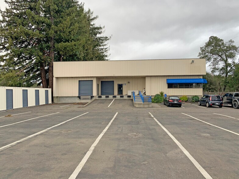 77 W 3rd St, Santa Rosa, CA à louer - Photo de l’immeuble – Image 2 sur 7