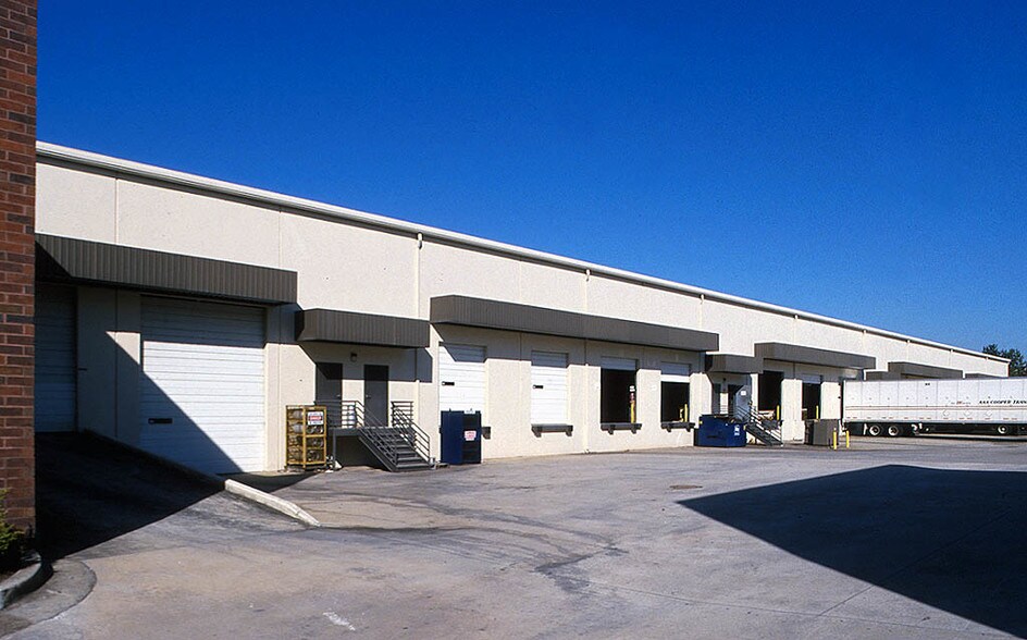 3715 Atlanta Industrial Pky N, Atlanta, GA à louer - Autre – Image 3 sur 13