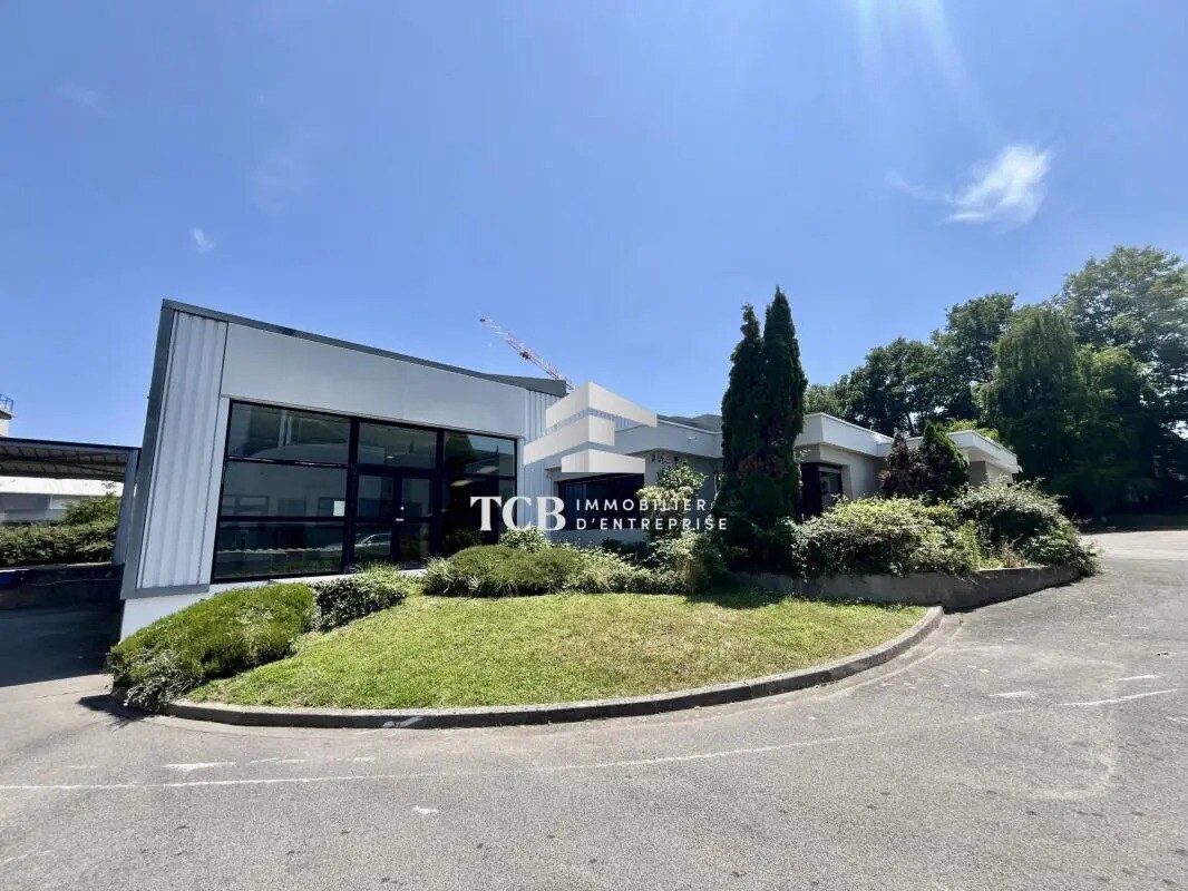 Local d’activités dans Orvault à louer Photo de l’immeuble– Image 1 sur 13