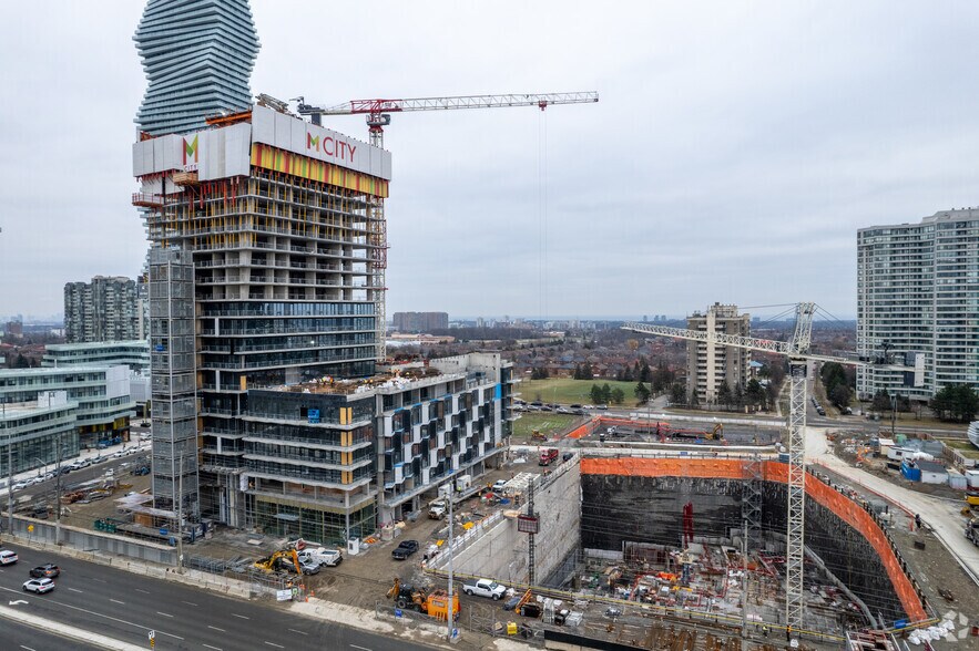M City 3, Mississauga, ON à louer - Photo principale – Image 1 sur 5