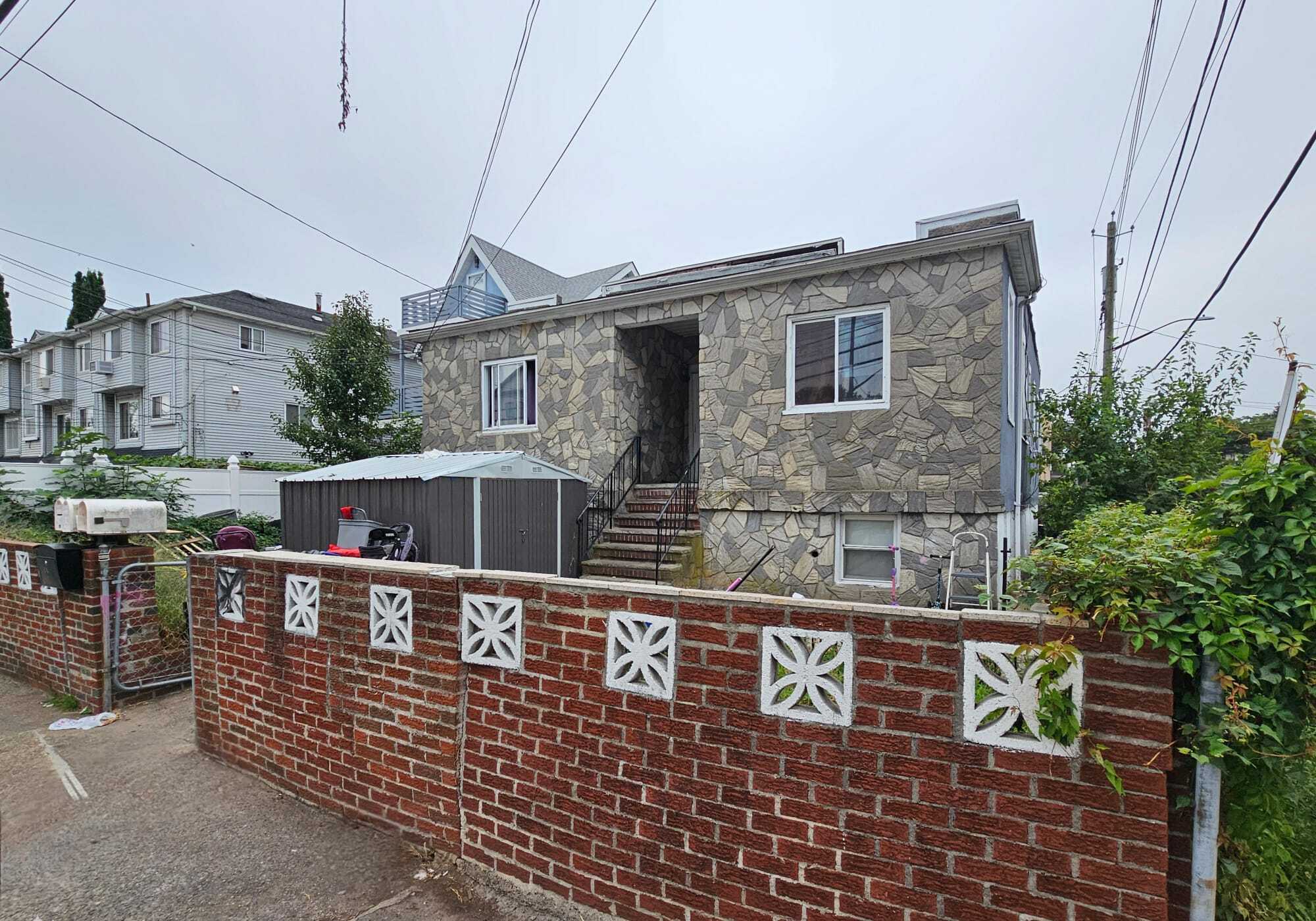 270 Norway Ave, Staten Island, NY à vendre Photo de l’immeuble– Image 1 sur 9